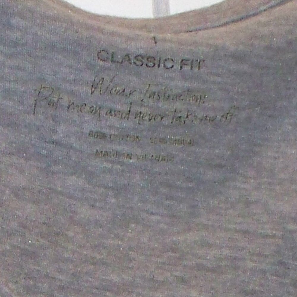 T-Shirt - Picture 2 of 2